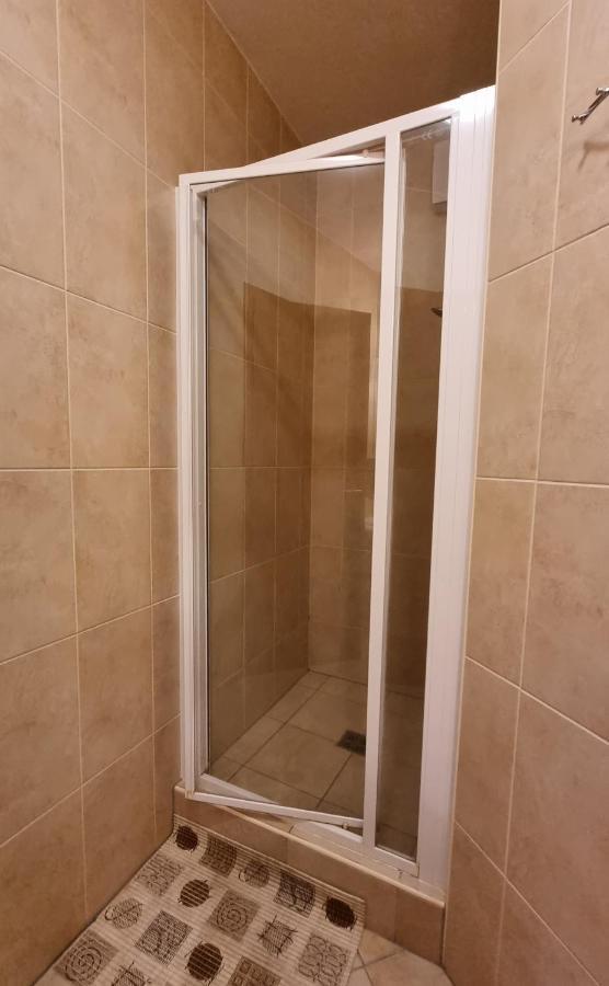 Relax Wellness Apartman Hajduszoboszlo Daire Dış mekan fotoğraf