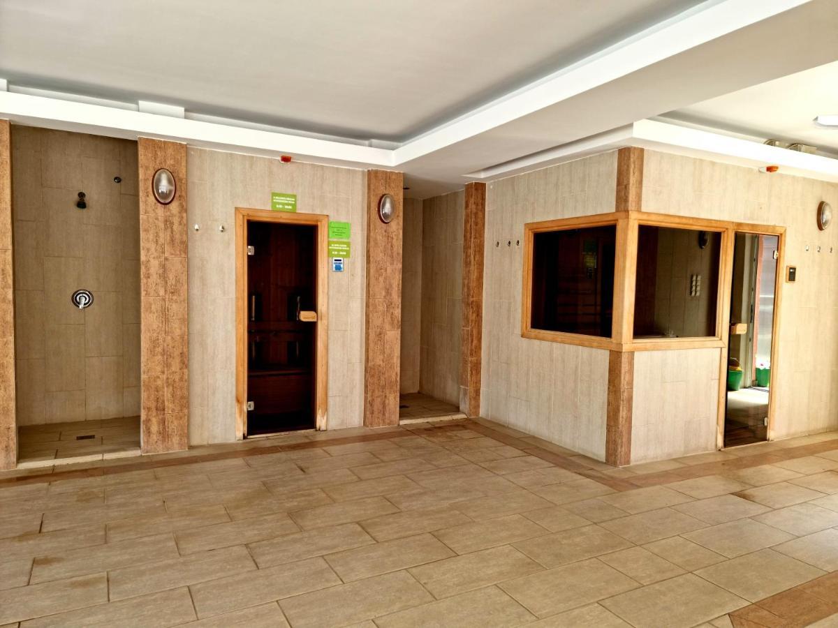 Relax Wellness Apartman Hajduszoboszlo Daire Dış mekan fotoğraf