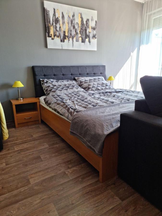 Relax Wellness Apartman Hajduszoboszlo Daire Dış mekan fotoğraf